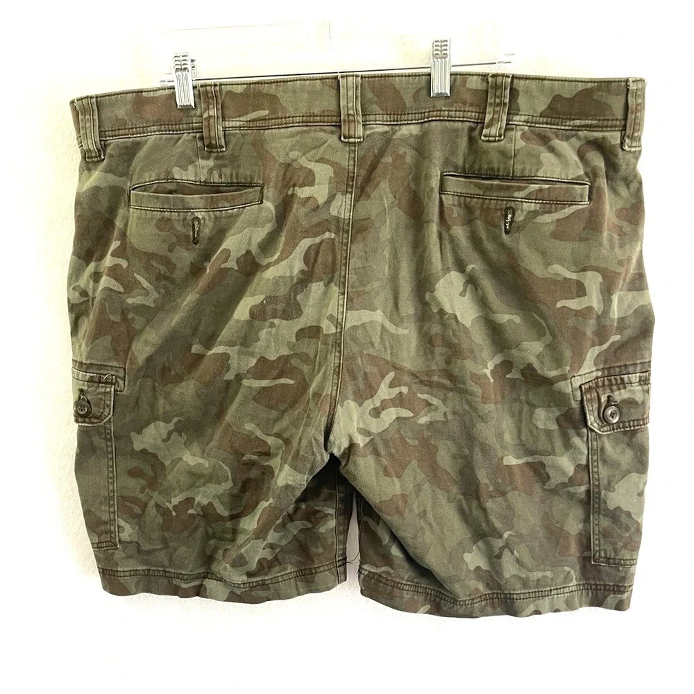 Men's Camoflauge Green Cargo Shorts Size 42 Army Gorpcore Hiking Utility Camping